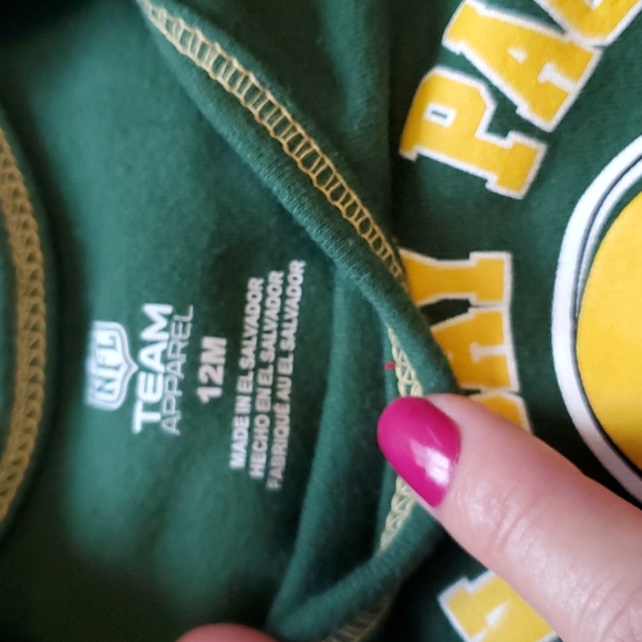 Bundle - 4 Green Bay Packer onesies, size 12 months - Picture 5 of 9